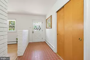 8715 Cherry Dr, Fairfax, VA 22031 - Photo 7