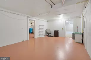 8715 Cherry Dr, Fairfax, VA 22031 - Photo 53