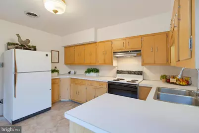 8715 Cherry Drive, Fairfax, VA 22031 - Photo 19