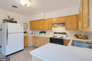 8715 Cherry Dr, Fairfax, VA 22031 - Photo 19