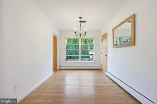 8715 Cherry Dr, Fairfax, VA 22031 - Photo 13