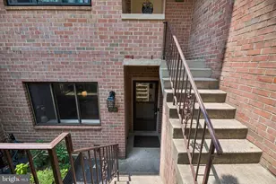 3708 Steppes Ct, Falls Church, VA 22041 - Photo 3