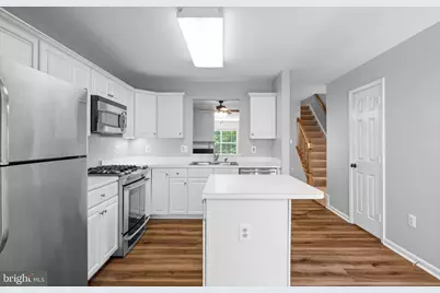 13126 Plotner Farm Road, Herndon, VA 20171 - Photo 9