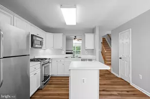 13126 Plotner Farm Rd, Herndon, VA 20171 - Photo 9