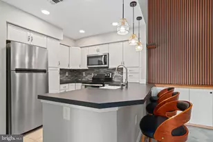 6905 Victoria Dr, Alexandria, VA 22310 - Photo 9