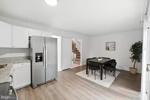 4104 Pleasant Meadow Ct, Chantilly, VA 20151 - Photo 11