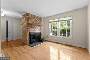 9619 Hillock Ct, Burke, VA 22015 - Photo 11
