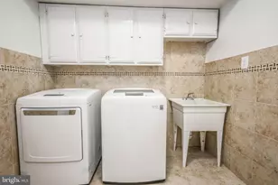 2511 Fallsmere Ct, Falls Church, VA 22043 - Photo 41