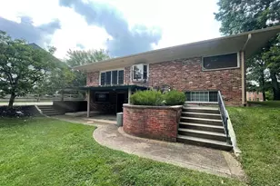 3909 Pineland St, Fairfax, VA 22031 - Photo 9