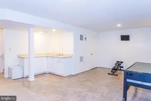 13079 Greg Roy Ln, Herndon, VA 20171 - Photo 35