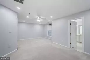 8648 Royal Worcester Ln, Fairfax, VA 22031 - Photo 29