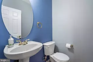 8648 Royal Worcester Ln, Fairfax, VA 22031 - Photo 37