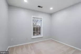 8648 Royal Worcester Ln, Fairfax, VA 22031 - Photo 35