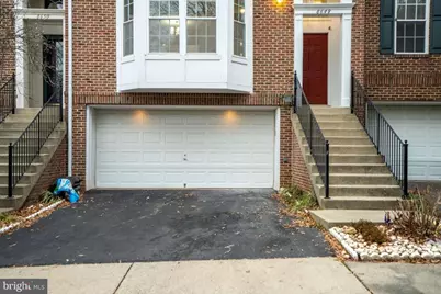 8648 Royal Worcester Lane, Fairfax, VA 22031 - Photo 3