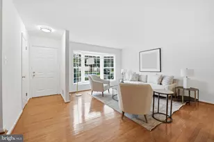 9919 Longford Ct, Vienna, VA 22181 - Photo 3
