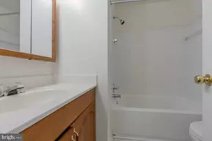 8809 Surveyors Pl, Springfield, VA 22152 - Photo 17