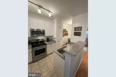 2665 Manhattan Place #02/101, Vienna, VA 22180 - Photo 5