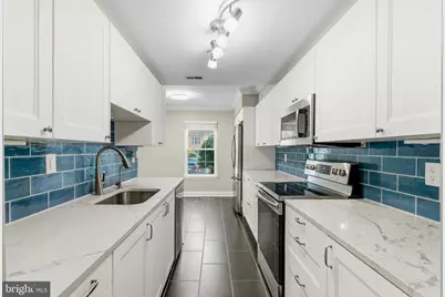 6410 Blarney Stone Court, Springfield, VA 22152 - Photo 7