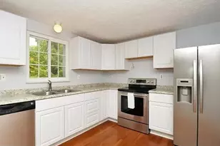 3012 Summershade Ct, Herndon, VA 20171 - Photo 5