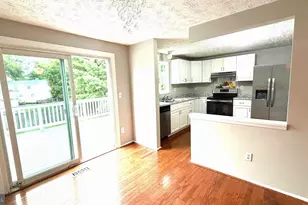 3012 Summershade Ct, Herndon, VA 20171 - Photo 9