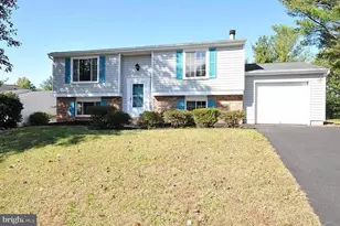 3012 Summershade Ct, Herndon, VA 20171 - Photo 1