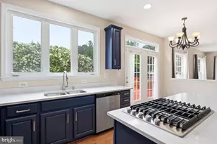 7608 Mcweadon Ln, Springfield, VA 22150 - Photo 11