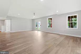 7608 Mcweadon Ln, Springfield, VA 22150 - Photo 57