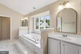7608 Mcweadon Ln, Springfield, VA 22150 - Photo 35