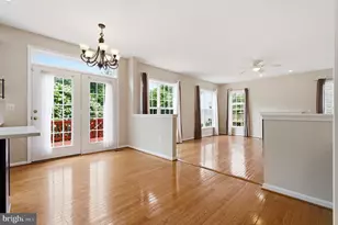 7608 Mcweadon Ln, Springfield, VA 22150 - Photo 17