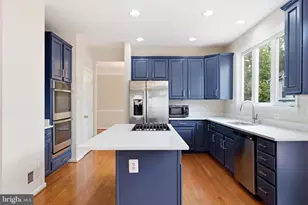 7608 Mcweadon Ln, Springfield, VA 22150 - Photo 13