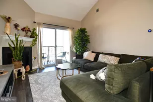 5121 Travis Edward Way, Centreville, VA 20120 - Photo 5