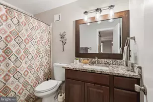 10010 Oakton Terrace Rd, Oakton, VA 22124 - Photo 15
