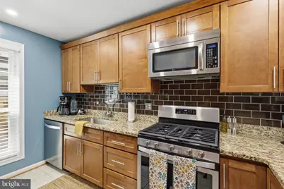 10010 Oakton Terrace Road #10010, Oakton, VA 22124 - Photo 7