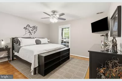10010 Oakton Terrace Road #10010, Oakton, VA 22124 - Photo 13