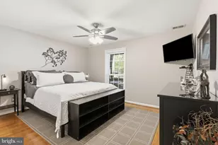 10010 Oakton Terrace Rd, Oakton, VA 22124 - Photo 13