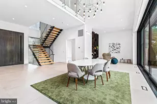 7216 Davis Ct, McLean, VA 22101 - Photo 5
