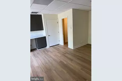 6800 Fleetwood Road #111, McLean, VA 22101 - Photo 3