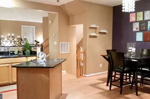 13680 St Johns Wood Pl, Herndon, VA 20171 - Photo 5
