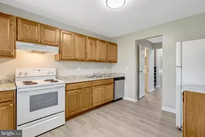 7065 Leewood Forest Drive, Springfield, VA 22151 - Photo 15