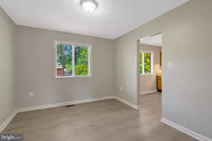7065 Leewood Forest Dr, Springfield, VA 22151 - Photo 11