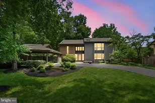 3211 Chichester Ln, Fairfax, VA 22031 - Photo 3