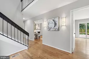3211 Chichester Ln, Fairfax, VA 22031 - Photo 9