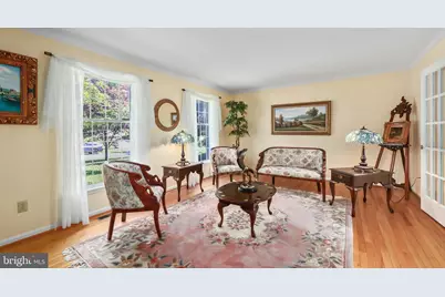 10915 Belgravia Court, Great Falls, VA 22066 - Photo 5