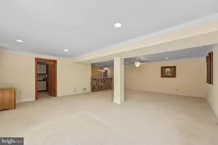 10915 Belgravia Ct, Great Falls, VA 22066 - Photo 47
