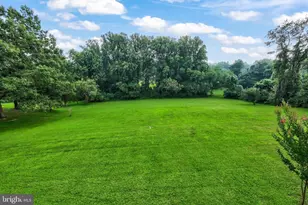 10915 Belgravia Ct, Great Falls, VA 22066 - Photo 7