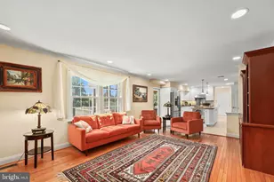 10915 Belgravia Ct, Great Falls, VA 22066 - Photo 9
