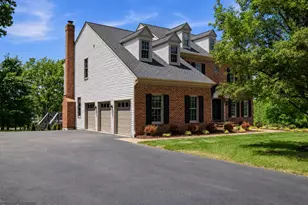 3454 Virginia Oaks Dr, Oakton, VA 22124 - Photo 3