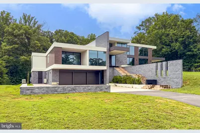 10590 Beach Mill Road, Great Falls, VA 22066 - Photo 5