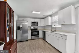 8307 Pondside Terrace, Alexandria, VA 22309 - Photo 19