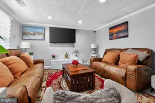 8307 Pondside Terrace, Alexandria, VA 22309 - Photo 11